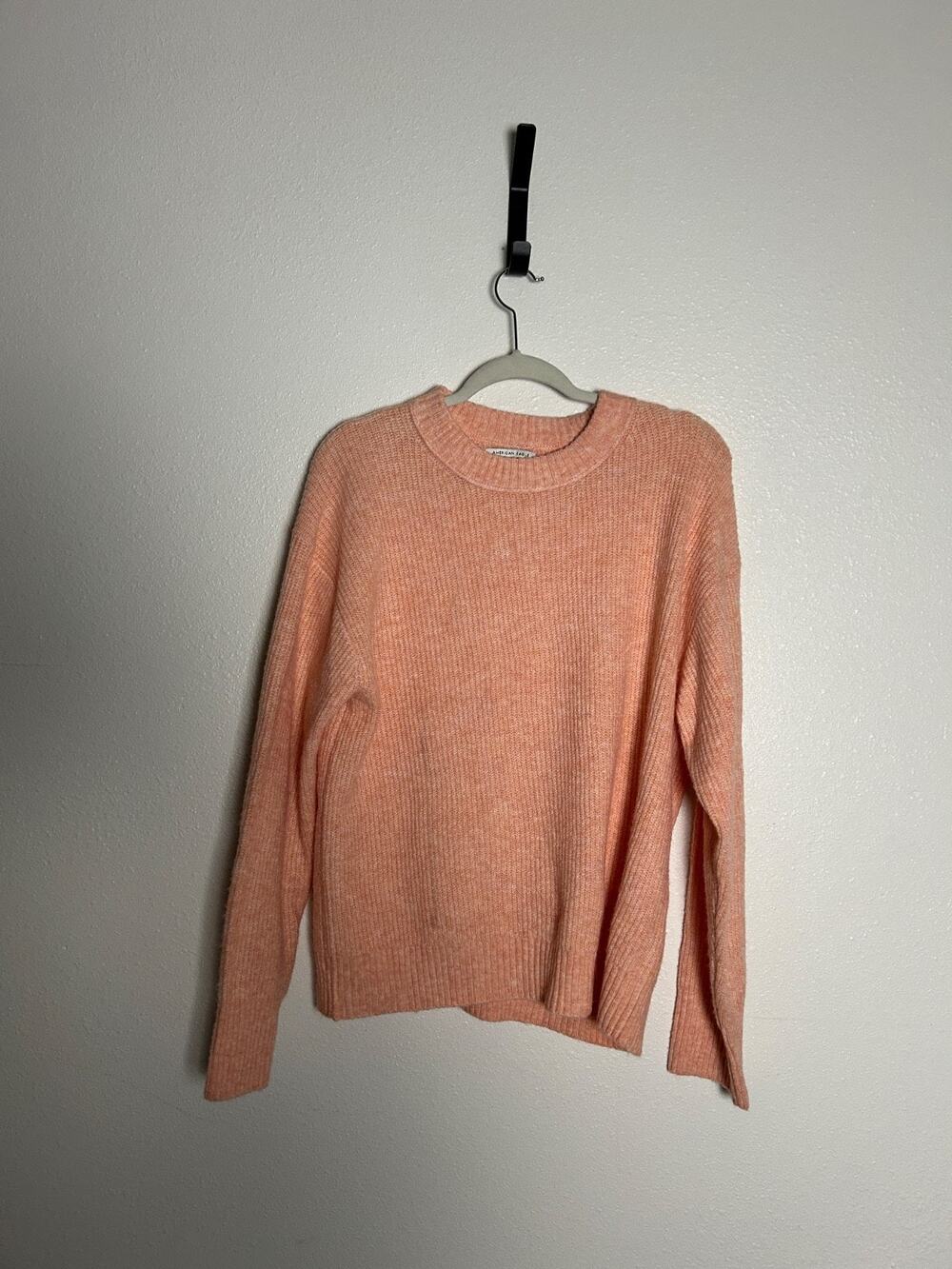 American Eagle Basic Coral Knit Sweater Size Medium